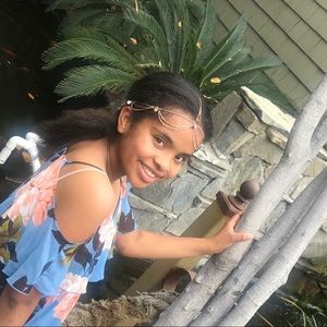 Meet your Posher, Leilani